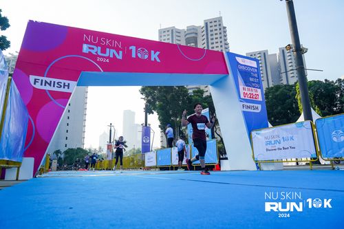Race photo from Nu Skin Run 10K