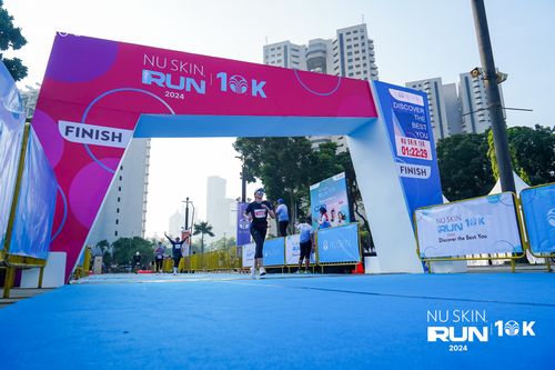 Race photo from Nu Skin Run 10K