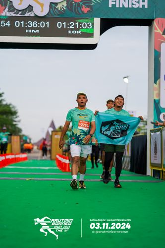 Race photo from Arutmin Borneo Run 2024