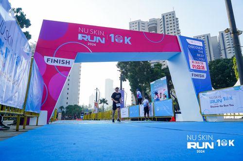 Race photo from Nu Skin Run 10K