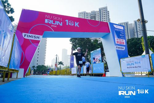 Race photo from Nu Skin Run 10K