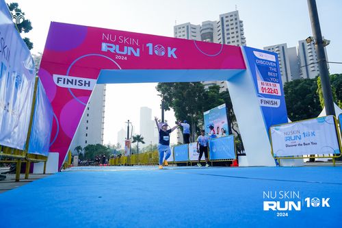 Race photo from Nu Skin Run 10K