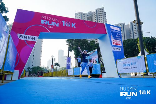 Race photo from Nu Skin Run 10K