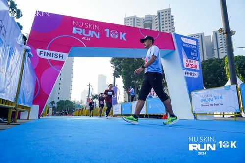Race photo from Nu Skin Run 10K