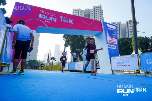 Race photo from Nu Skin Run 10K