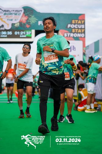 Race photo from Arutmin Borneo Run 2024