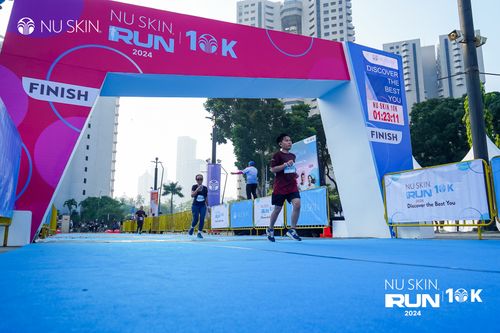 Race photo from Nu Skin Run 10K