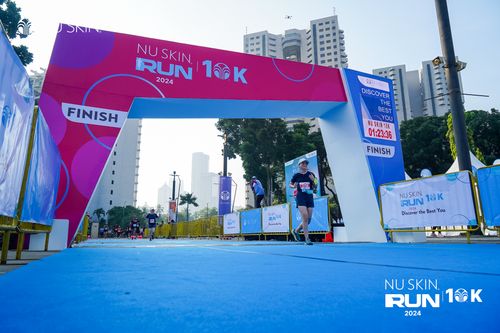 Race photo from Nu Skin Run 10K