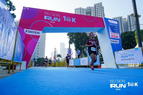 Race photo from Nu Skin Run 10K