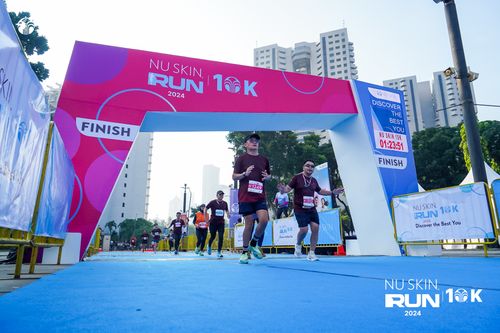 Race photo from Nu Skin Run 10K