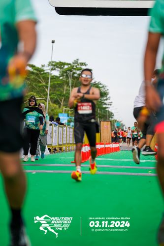 Race photo from Arutmin Borneo Run 2024