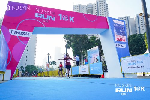 Race photo from Nu Skin Run 10K