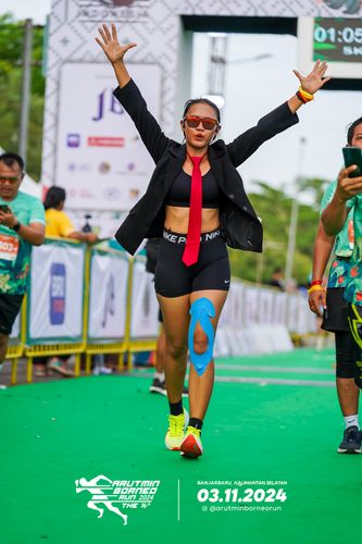 Race photo from Arutmin Borneo Run 2024