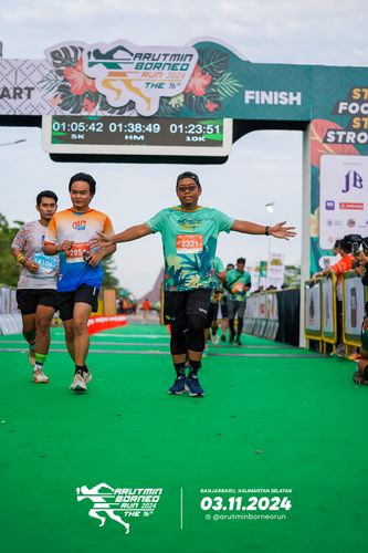 Race photo from Arutmin Borneo Run 2024