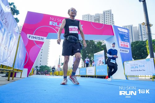 Race photo from Nu Skin Run 10K