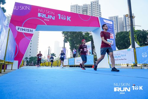 Race photo from Nu Skin Run 10K