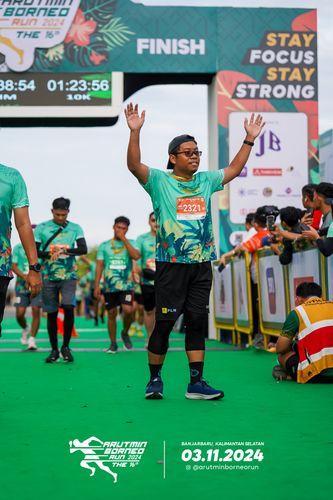 Race photo from Arutmin Borneo Run 2024