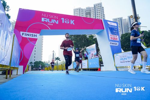 Race photo from Nu Skin Run 10K