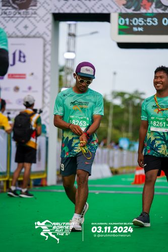 Race photo from Arutmin Borneo Run 2024