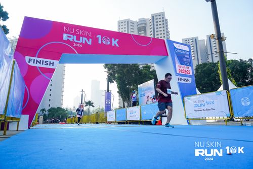 Race photo from Nu Skin Run 10K