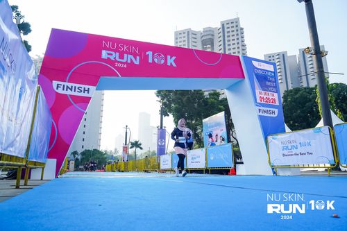 Race photo from Nu Skin Run 10K