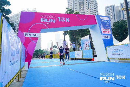 Race photo from Nu Skin Run 10K