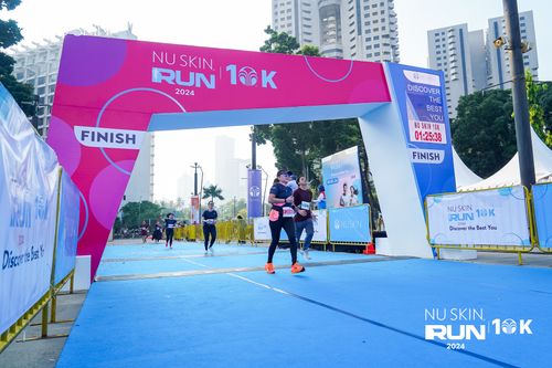 Race photo from Nu Skin Run 10K