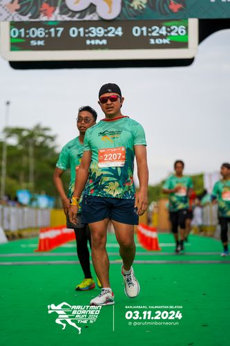 Race photo from Arutmin Borneo Run 2024