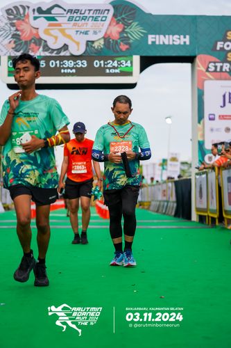 Race photo from Arutmin Borneo Run 2024