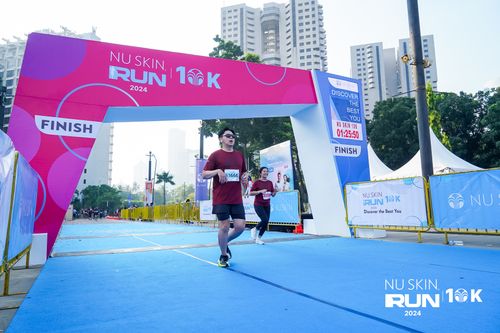 Race photo from Nu Skin Run 10K