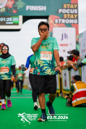 Race photo from Arutmin Borneo Run 2024