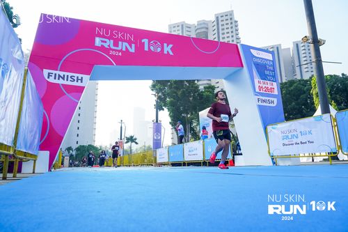 Race photo from Nu Skin Run 10K