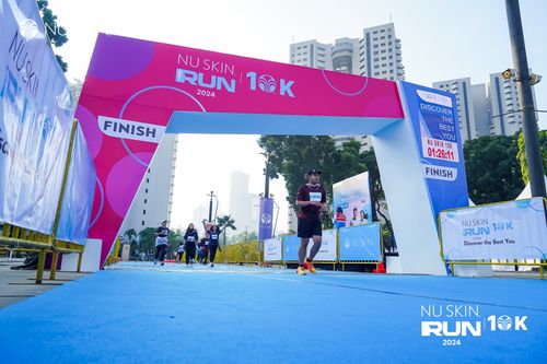 Race photo from Nu Skin Run 10K