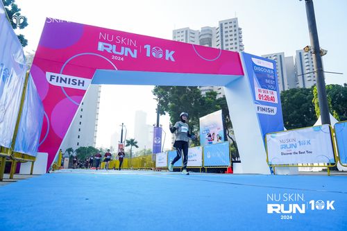 Race photo from Nu Skin Run 10K