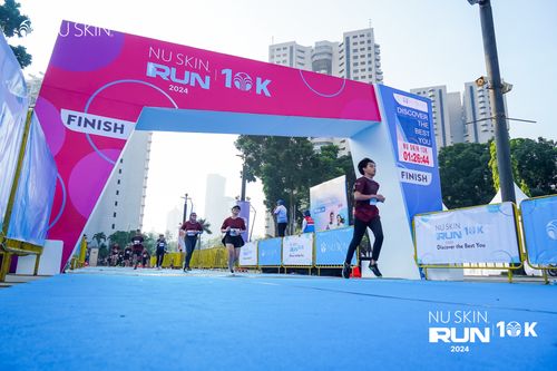 Race photo from Nu Skin Run 10K