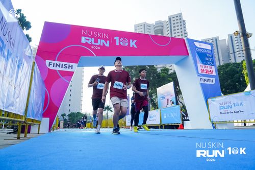 Race photo from Nu Skin Run 10K