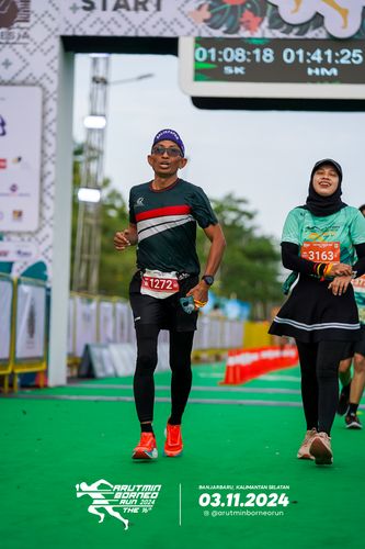 Race photo from Arutmin Borneo Run 2024