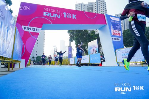 Race photo from Nu Skin Run 10K