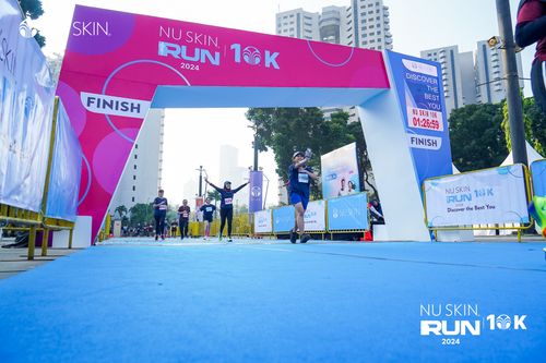 Race photo from Nu Skin Run 10K