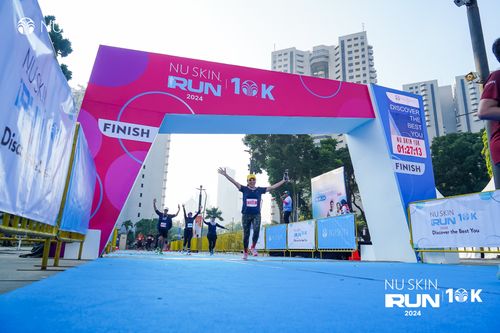 Race photo from Nu Skin Run 10K