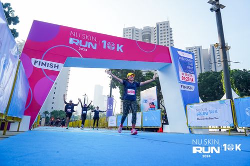 Race photo from Nu Skin Run 10K