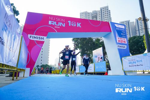 Race photo from Nu Skin Run 10K