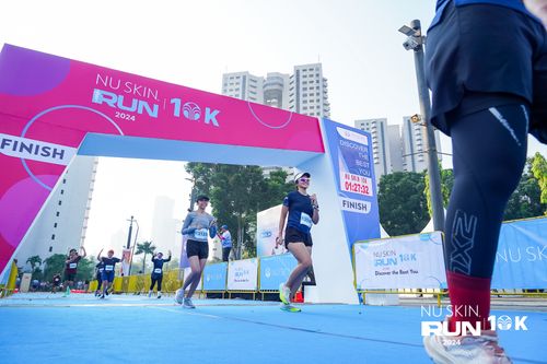Race photo from Nu Skin Run 10K