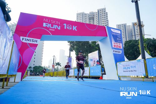 Race photo from Nu Skin Run 10K