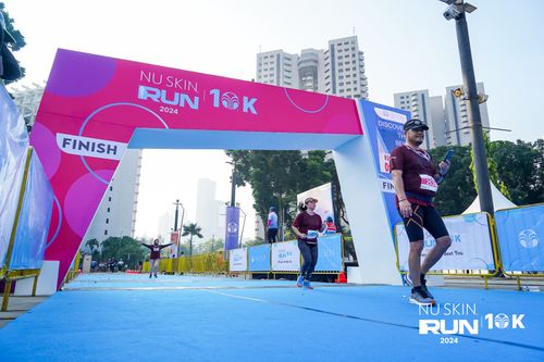 Race photo from Nu Skin Run 10K