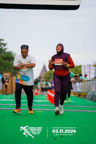 Race photo from Arutmin Borneo Run 2024