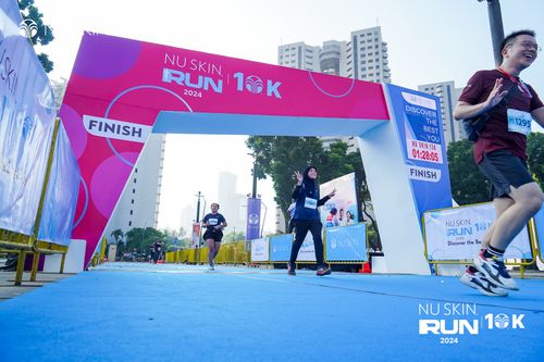 Race photo from Nu Skin Run 10K