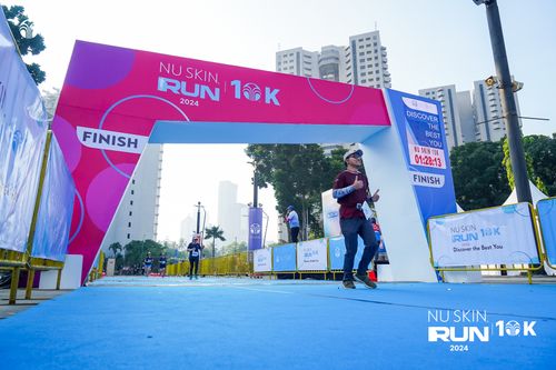 Race photo from Nu Skin Run 10K
