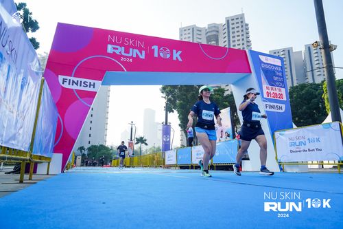 Race photo from Nu Skin Run 10K