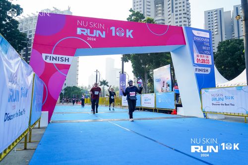 Race photo from Nu Skin Run 10K